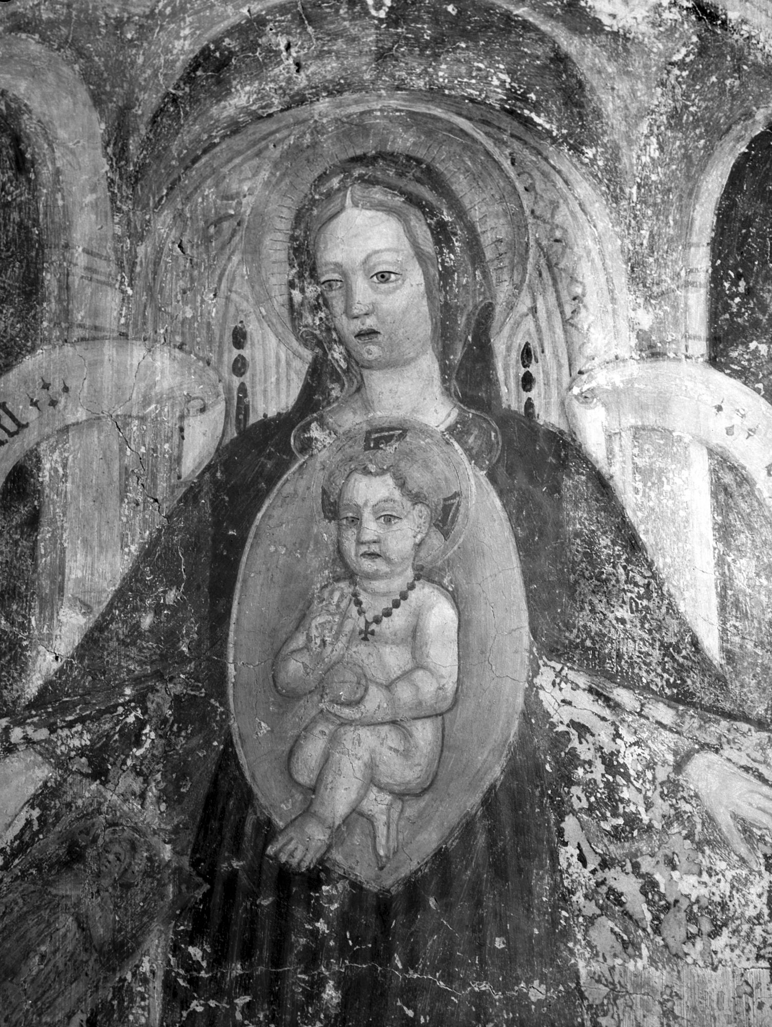 Ospitale. Madonna con Bambino. Affresco sito in un corridoio (negativo) di Gabinetto fotografico (XX)