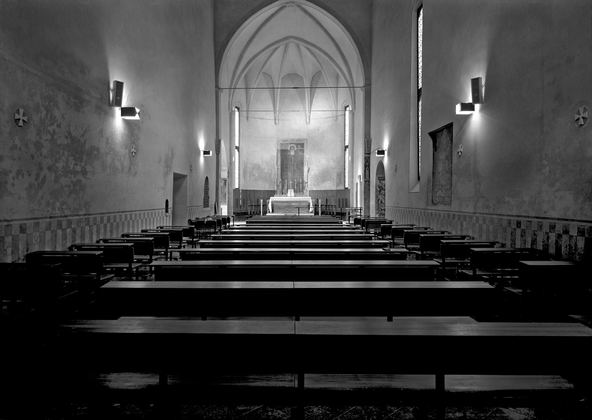 Chiesa San Marco. Interno. Verso l' altare dopo i restauri (negativo) di Gabinetto fotografico (XX)