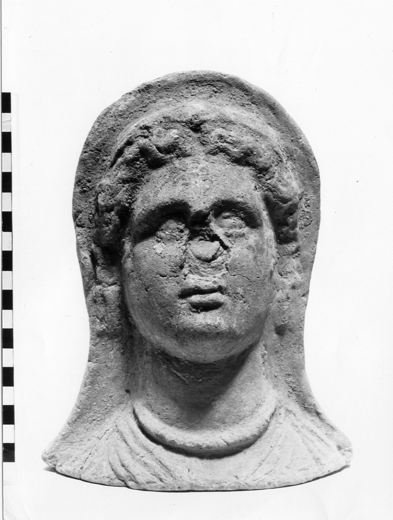 busto femminile votiva (secc. III a.C.-II a.C)