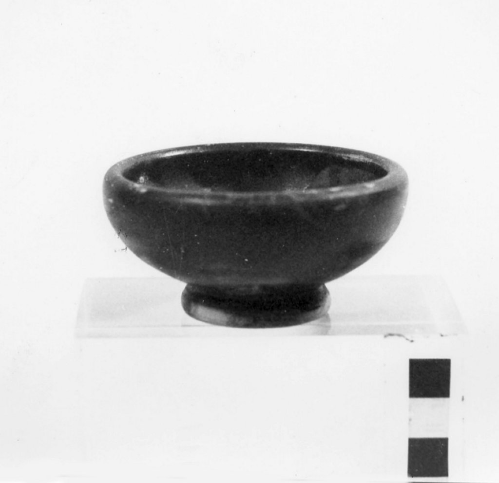 coppetta - ceramica campana - produzione locale (secc. III a.C.-II a.C)