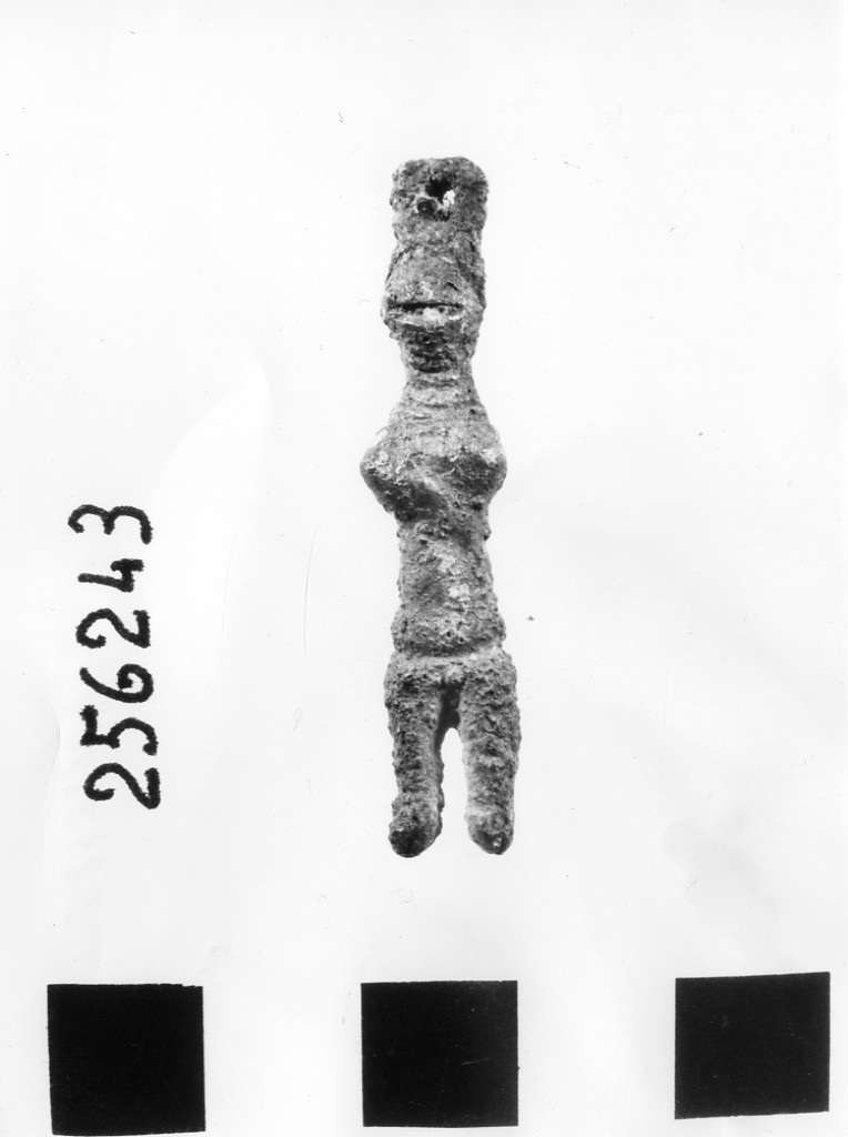 pendente antropomorfo (metà/ inizio secc. VII a.C.-VI a.C)