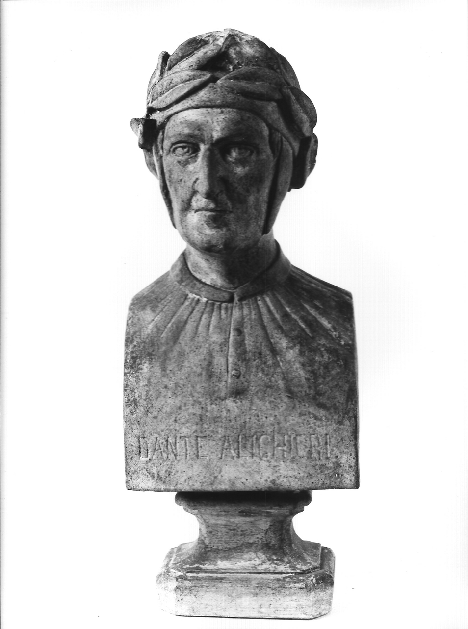 busto di Dante Alighieri (calco di scultura, opera isolata) - Bottega coreglina (sec. XIX)