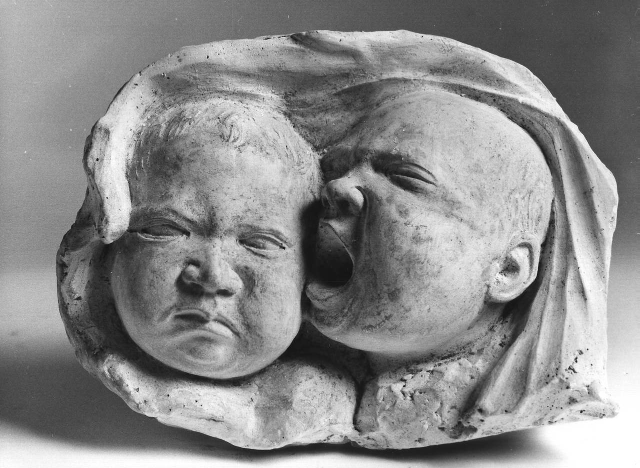 testa di bambino che piange e testa di bambino che dorme (calco, opera isolata) - produzione coreglina (sec. XIX)
