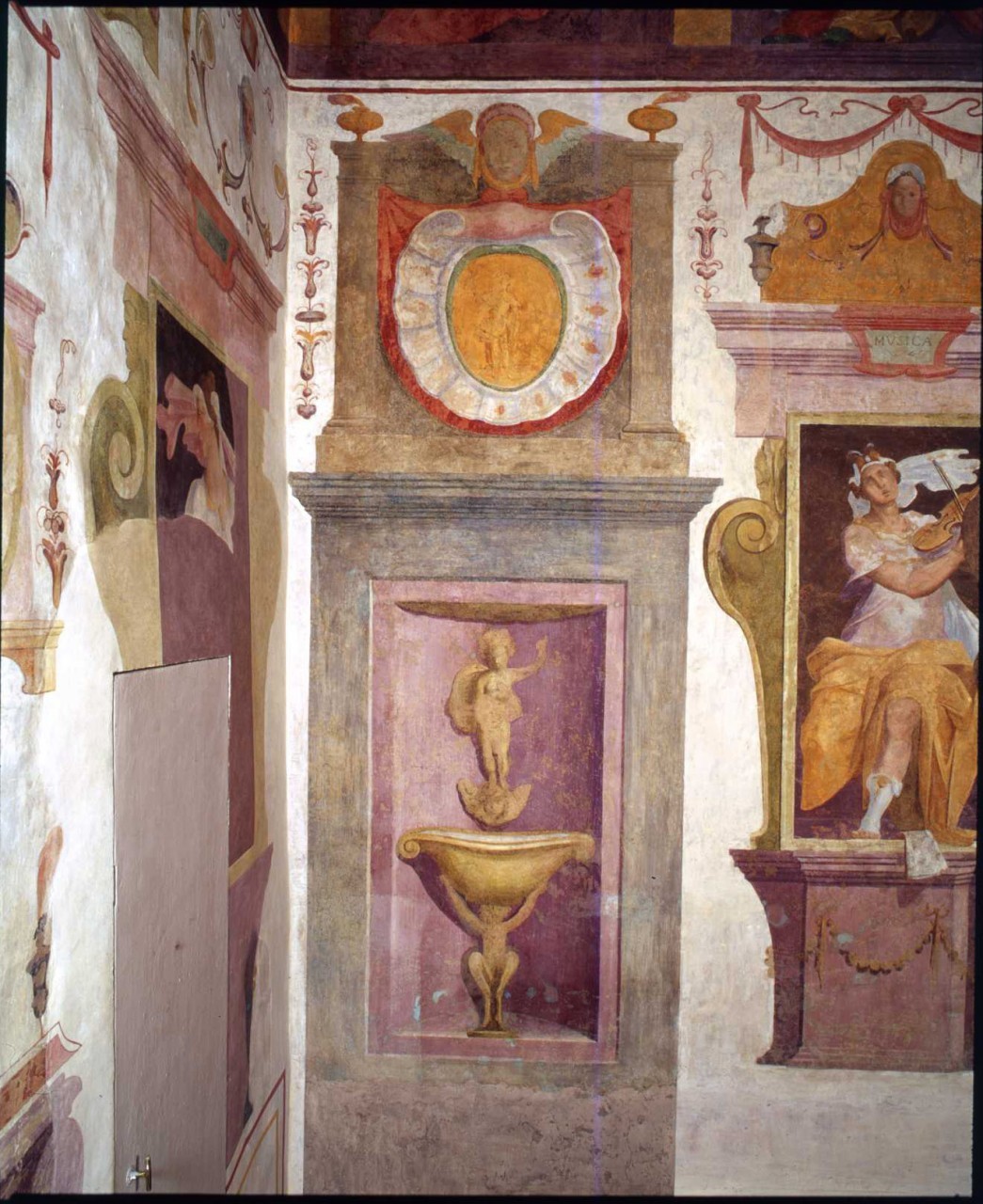 trompe l'oeil: fontana con putto (dipinto murale, complesso decorativo) di Gheri Cosimo (sec. XVI)
