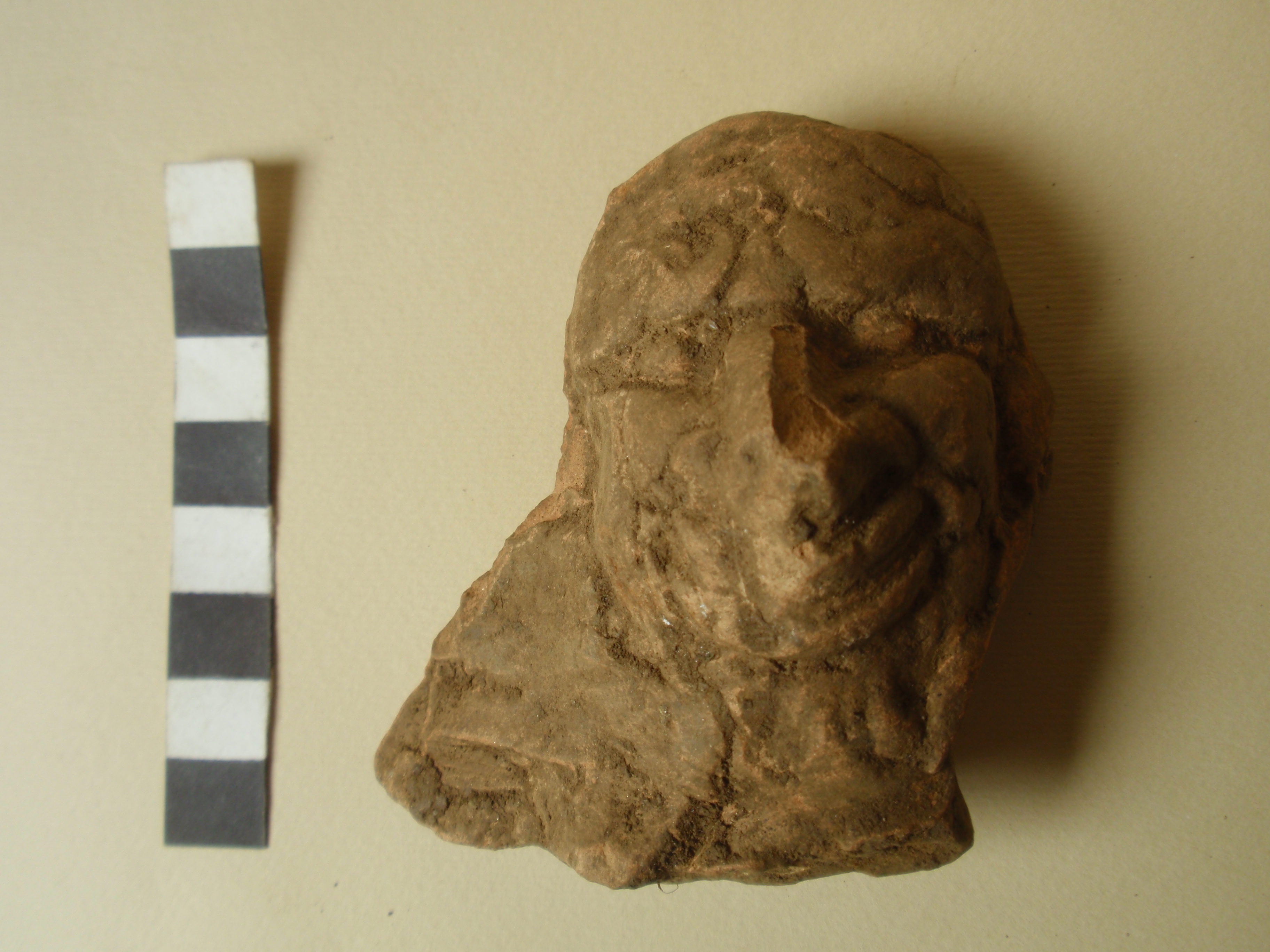 testa, fittile, Testa in terracotta raffigurante personaggio dai tratti fisiognomici marcati (seconda metà IV a.C)