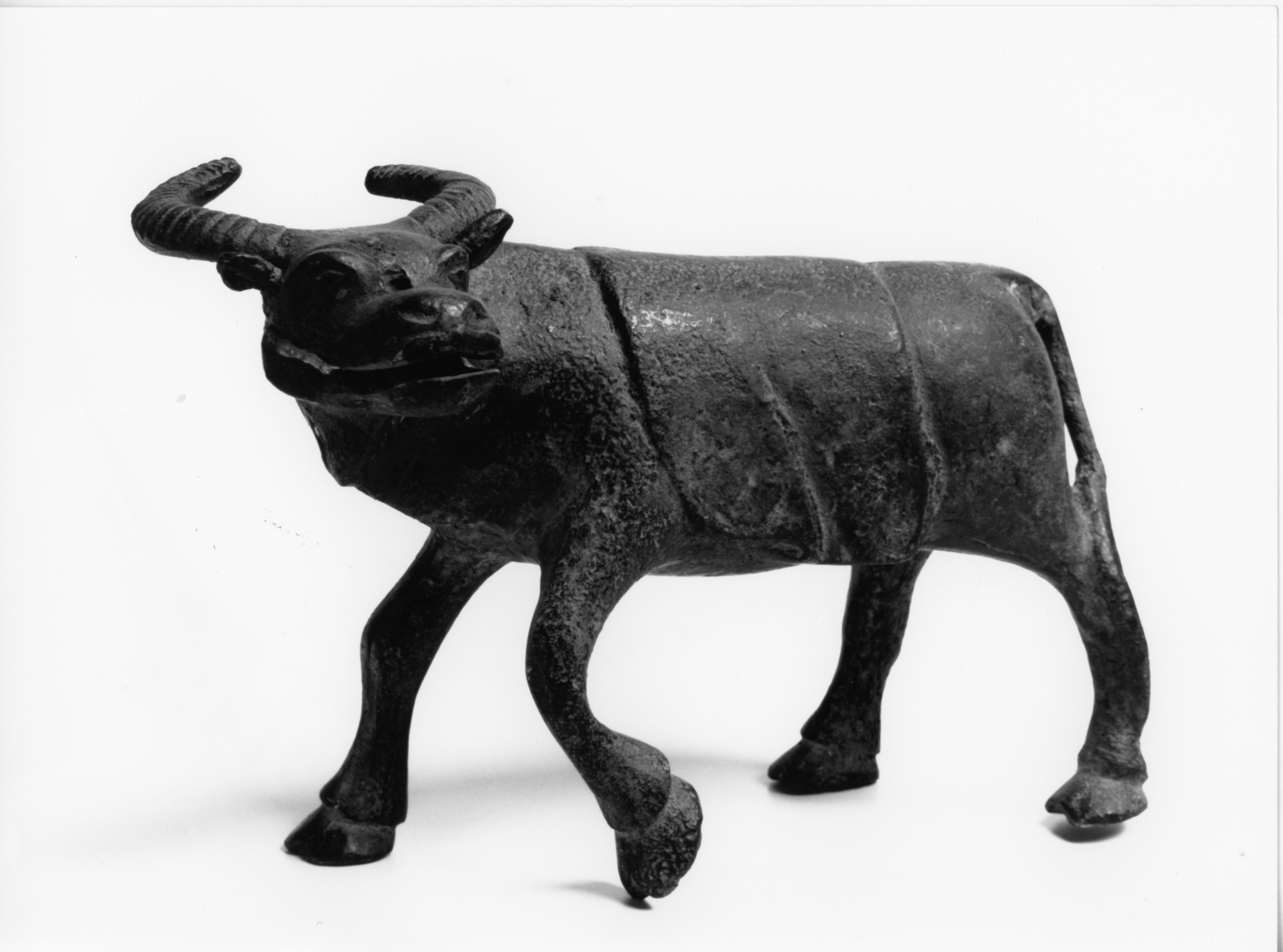 Niu, bufalo (bronzetto) - ambito cinese (secc. XIV/ XVII)