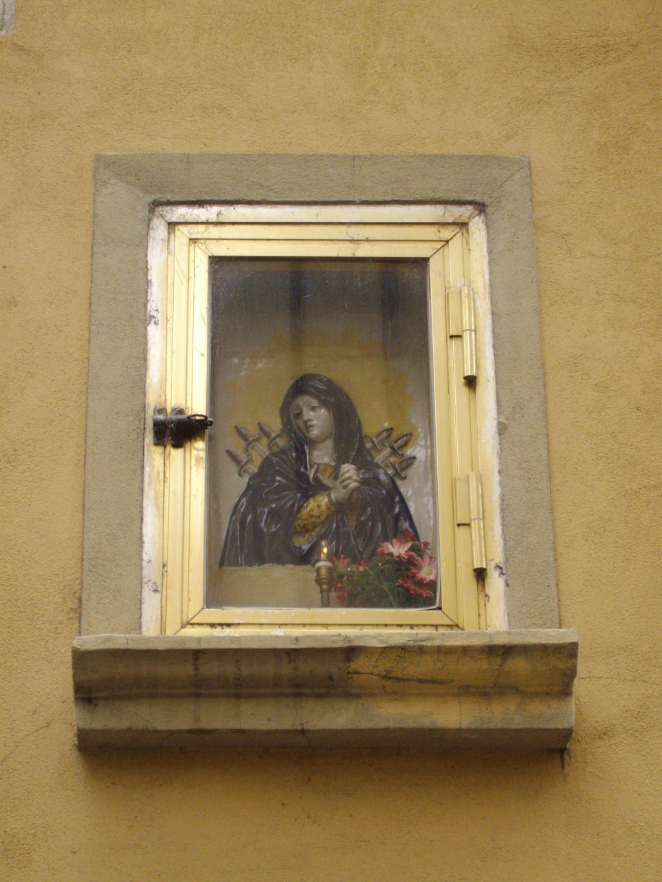 Madonna trafitta da sette spade (targa devozionale) di Manifattura Ginori di Doccia (prima metà sec. XIX)