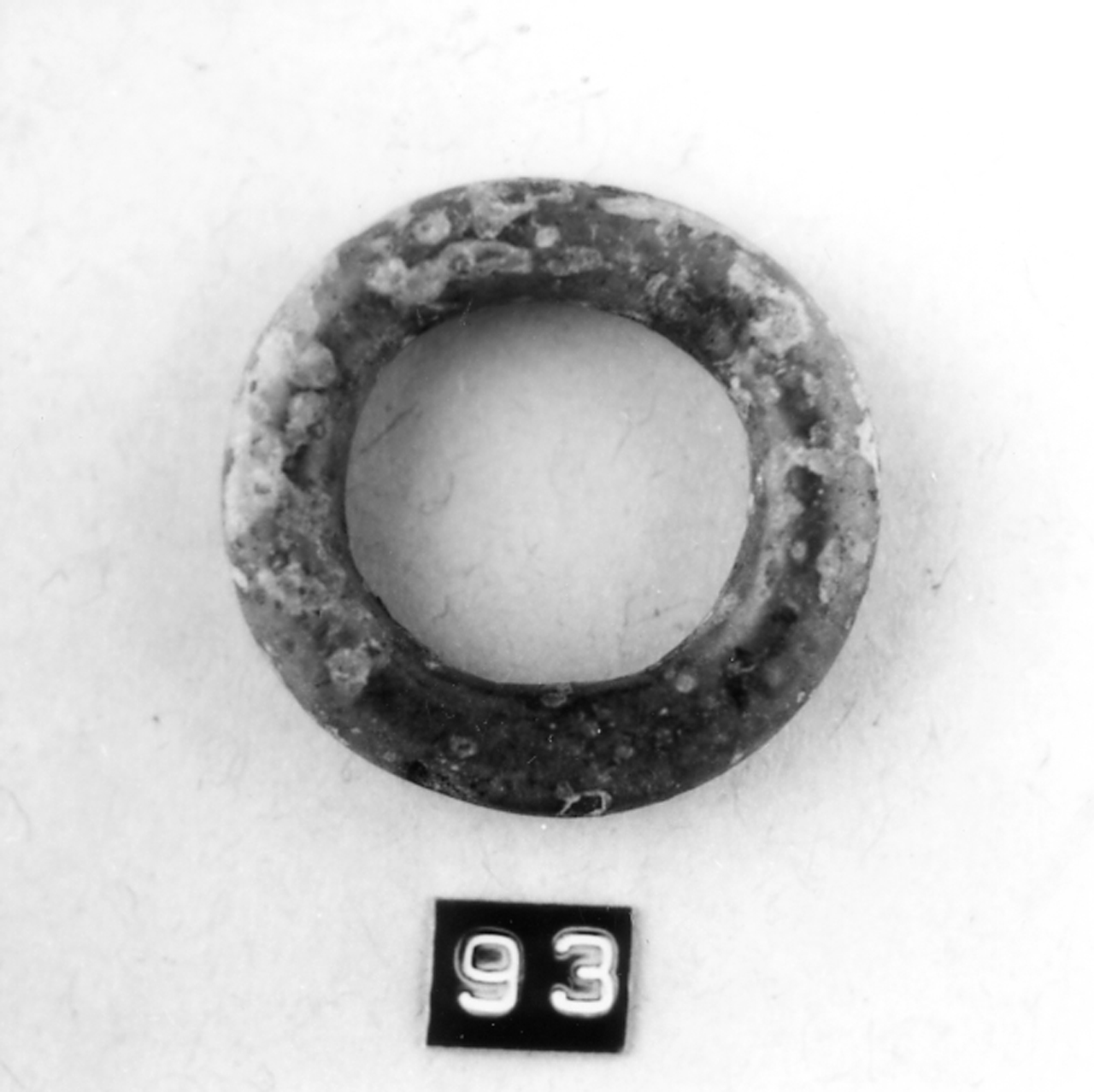 Anello, Anello chiuso, non digitale (secc. I/ IV d.C)