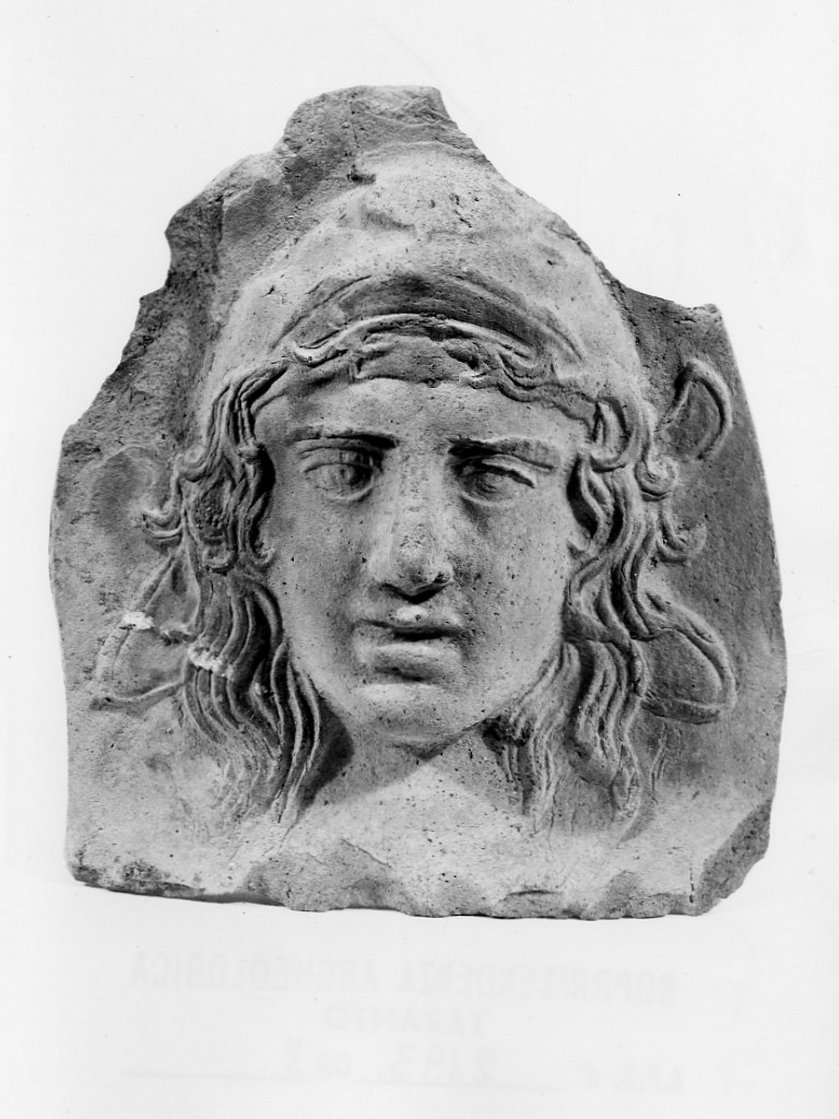 Artemis-Bendis (antefissa) - fabbrica italiota (fine sec. IV a.C)