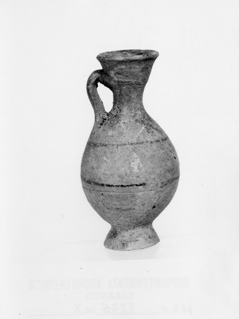 lekythos - fabbrica italiota (fine/ inizio secc. IV a.C.-III a.C)