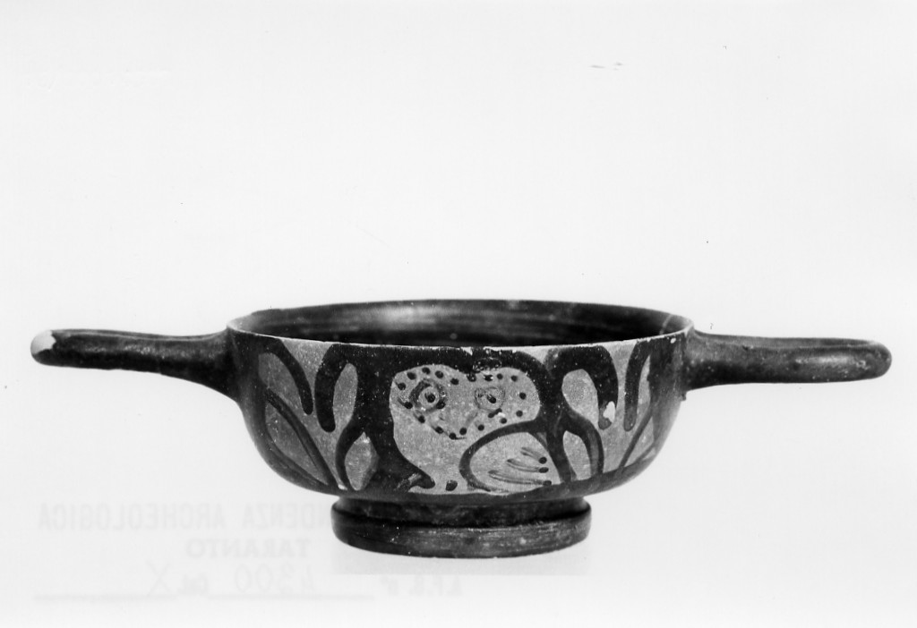 tazza - fabbrica locale (fine sec. IV a.C)