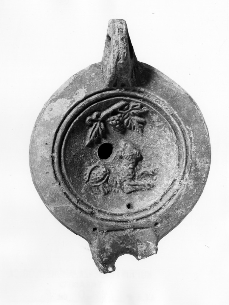 lucerna monolicne, Deneauve, tipo VII - fabbrica dell'Italia meridionale (metà/ metà secc. I d.C.-II d.C)