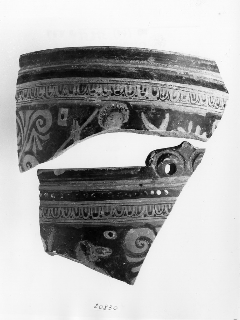 situla/ frammento - tardo apulo (fine sec. IV a.C)