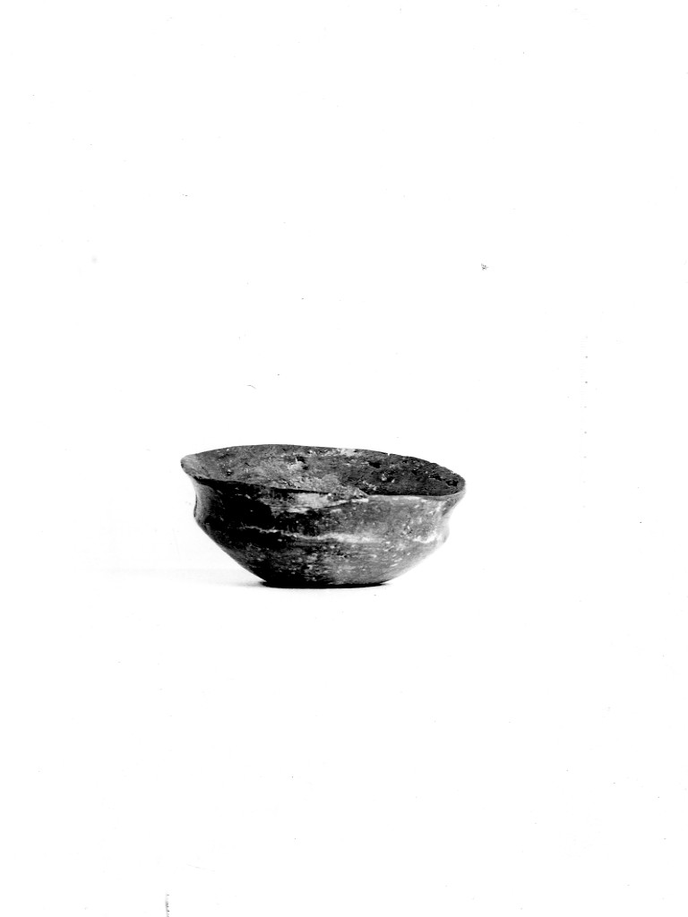 ciotola - Subappenninico (secc. XIII - XII a.C)