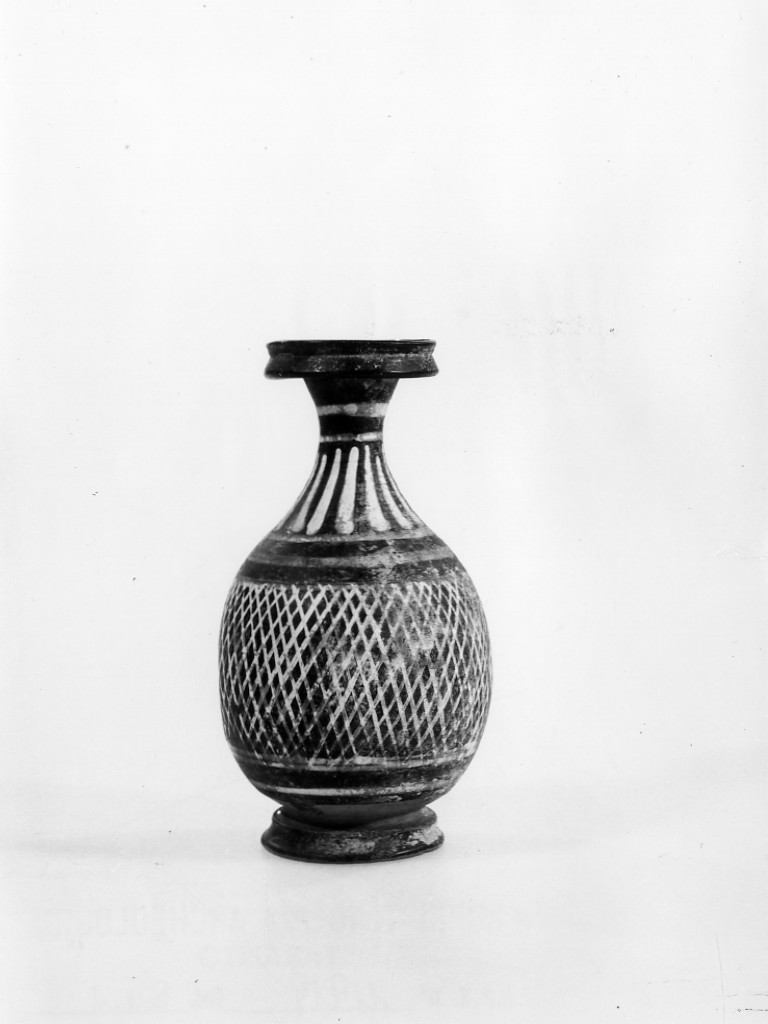 bottiglietta - ceramica tipo Gnathia (inizio sec. III a.C)