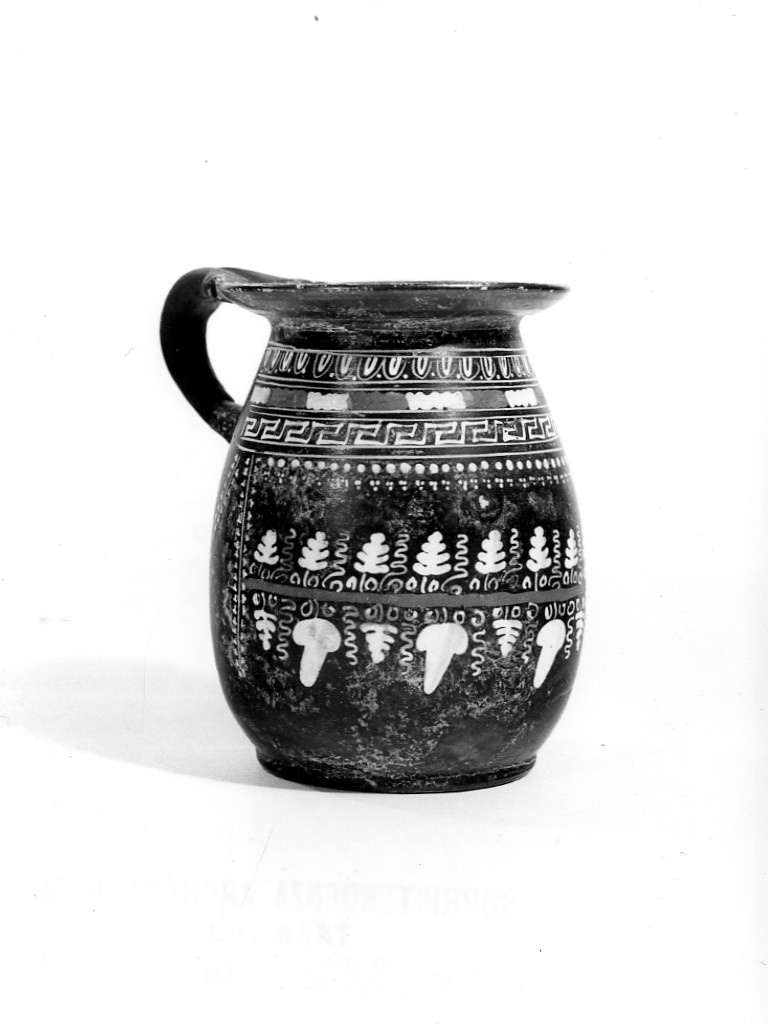 brocchetta - ceramica tipo Gnathia (terzo quarto sec. IV a.C)