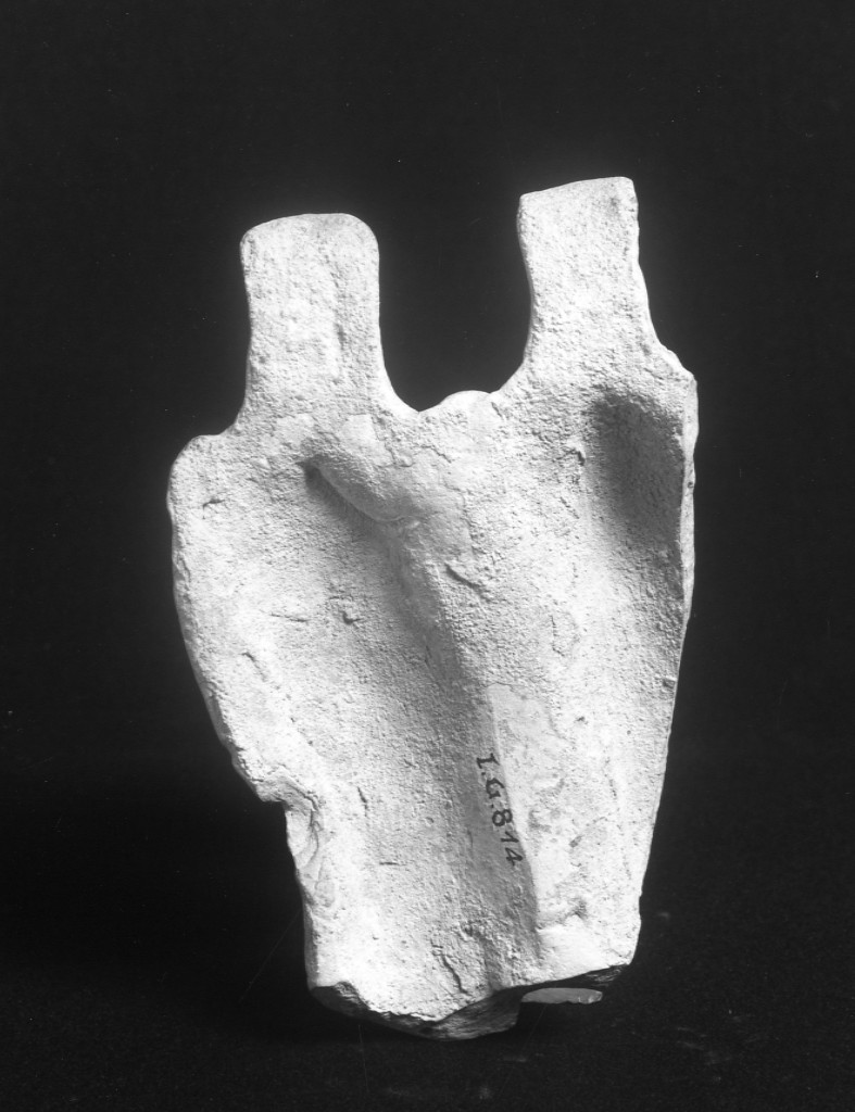 coppia di figure femminili stanti (terracotta figurata) - officina tarantina (sec. V a.C)