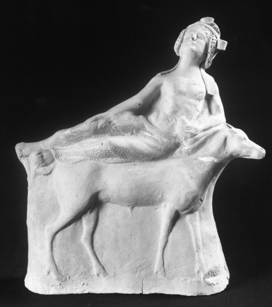 figura maschile recumbente (statuetta) - officina tarantina (sec. IV a.C)