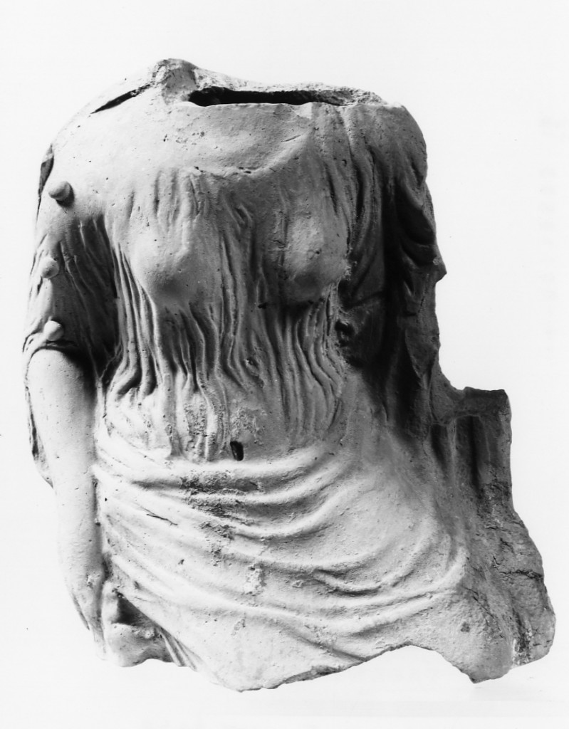 statuetta femminile - officina tarantina (sec. IV a.C)