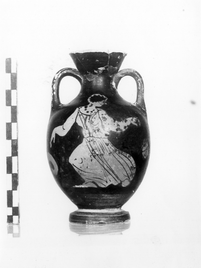 anfora - Pittore di Tirso e di Truro (secondo quarto sec. IV a. C)