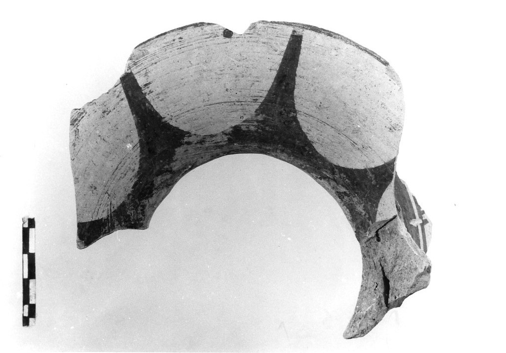 olla/ frammento - fabbrica iapigia (fine/ inizio secc. IX - VIII a.C)