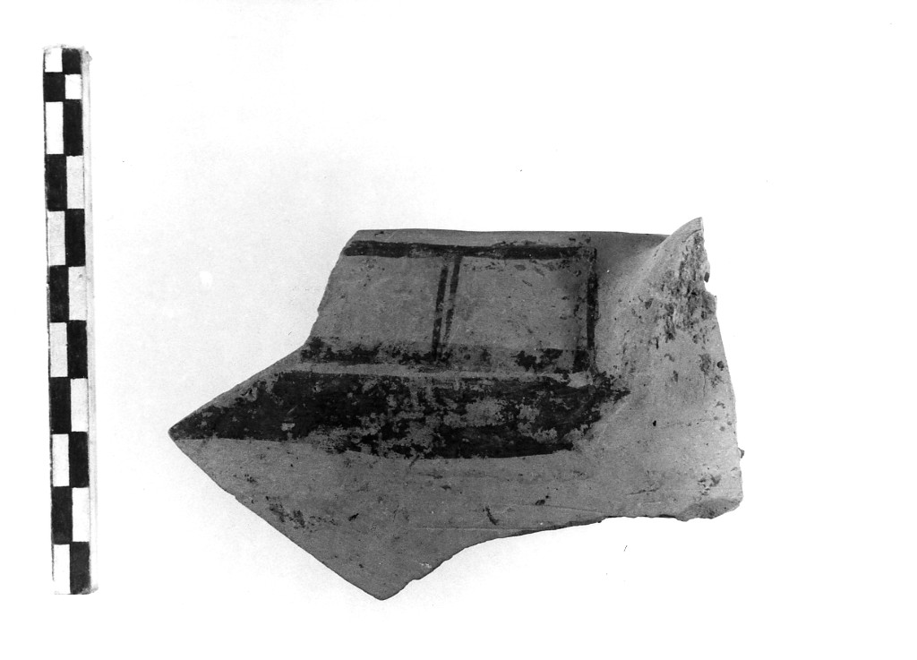 ciotola/ frammento - fabbrica iapigia (secc. IX - VIII a.C)