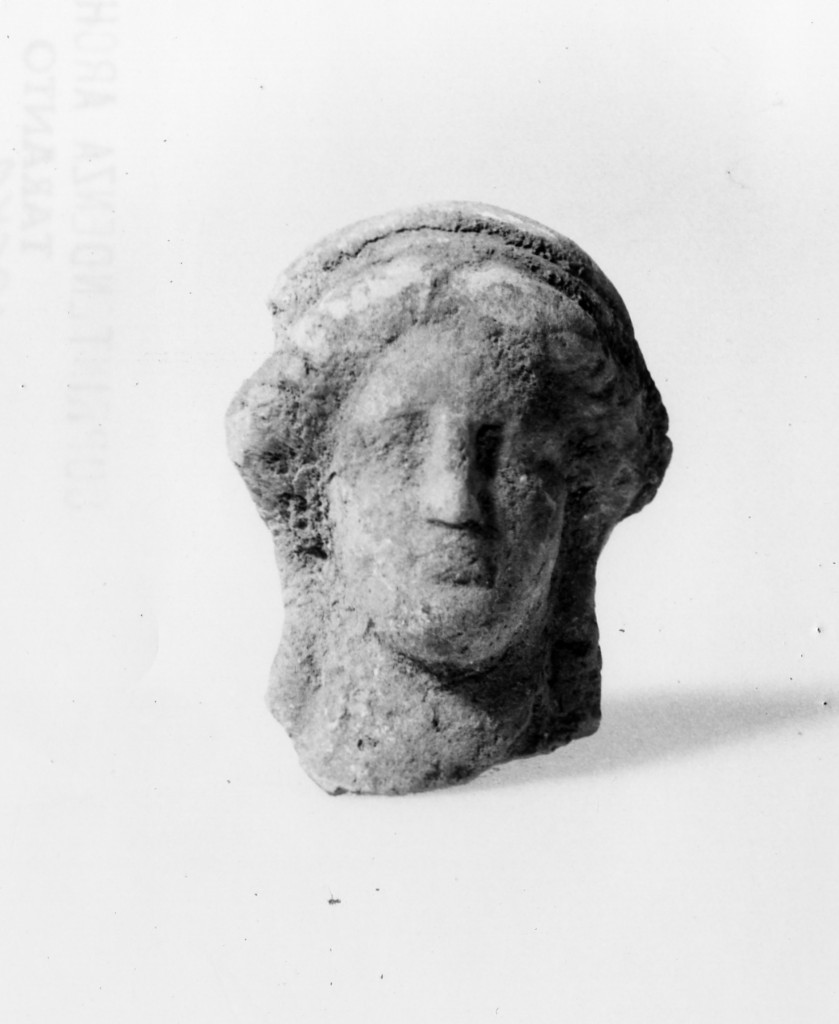 statuetta femminile - fabbrica italiota (sec. IV a.C)