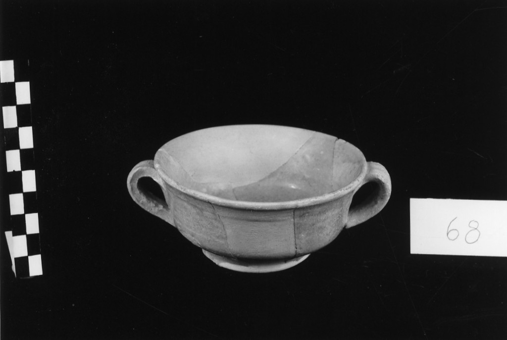 tazza - produzione locale (secc. XVI/ XVII d.C)