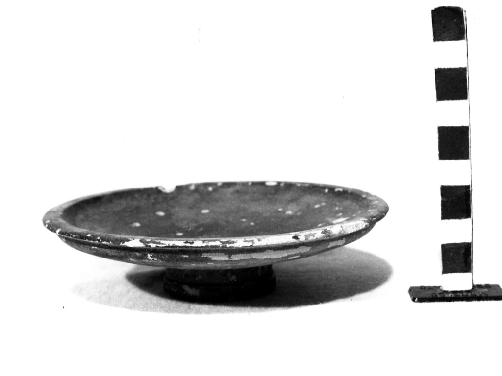 piatto - fabbrica apula (fine sec. IV a.C)