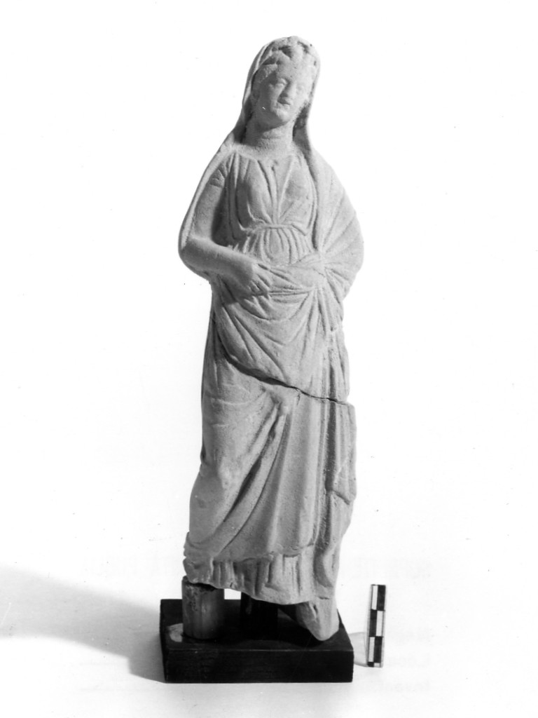 statuetta femminile - fabbrica locale (sec. III a.C)