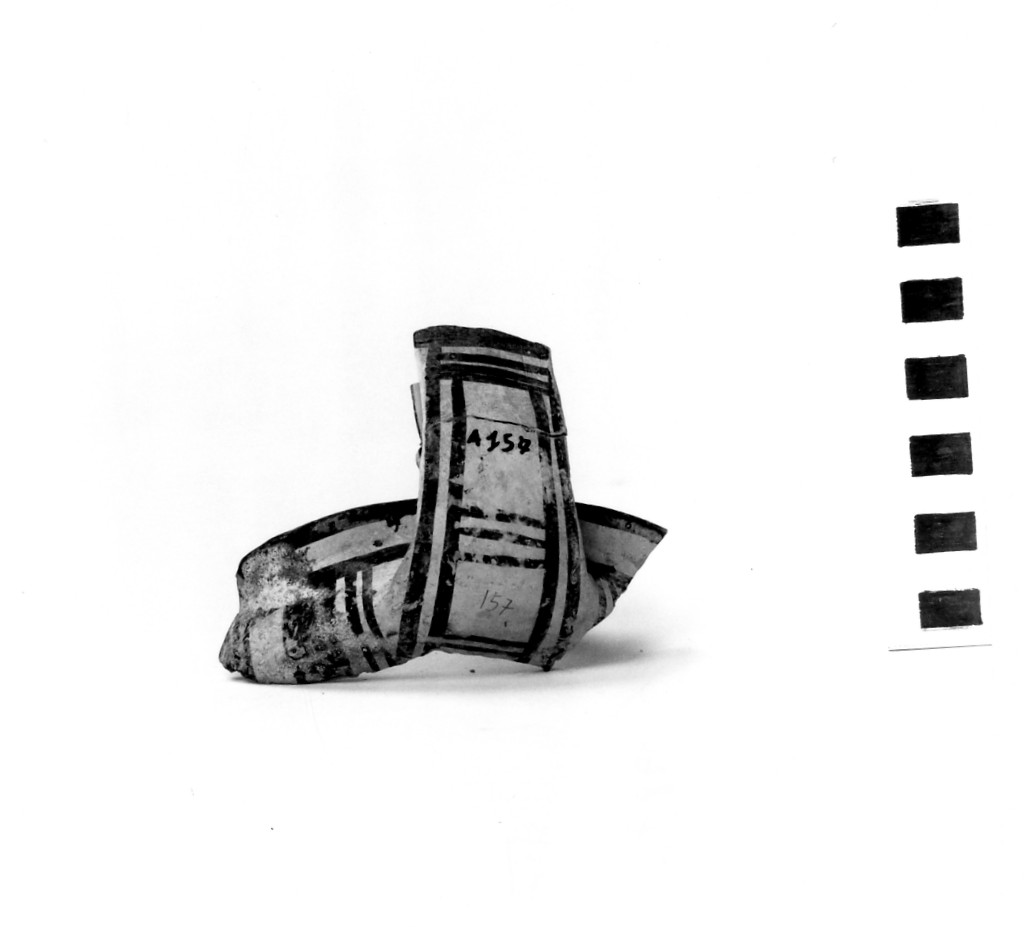 attingitoio/ frammento - fabbrica daunia; Daunio II (secc. VI - V a.C)