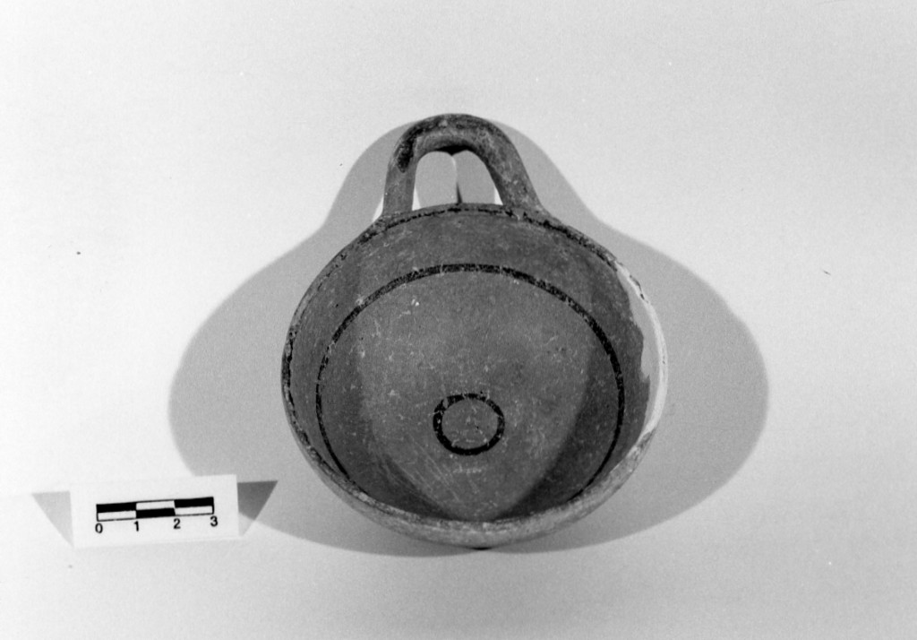 attingitoio - fabbrica apula (seconda metà secc. IV a.C.-III a.C)