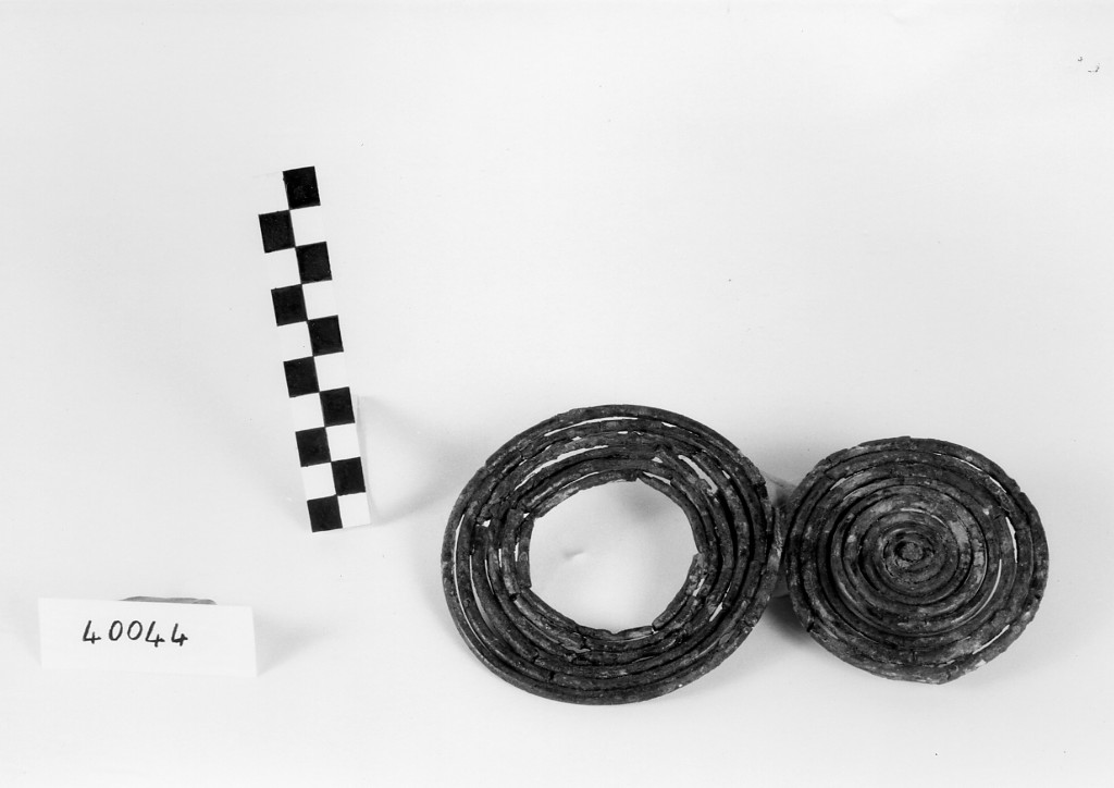 fibula ad occhiali - produzione italica (fine/ inizio secc. VII/ VI a.C)