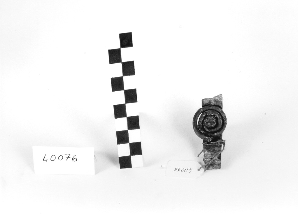 fibula ad occhiali - produzione etrusco-campana (fine/ inizio secc. VII/ VI a.C)