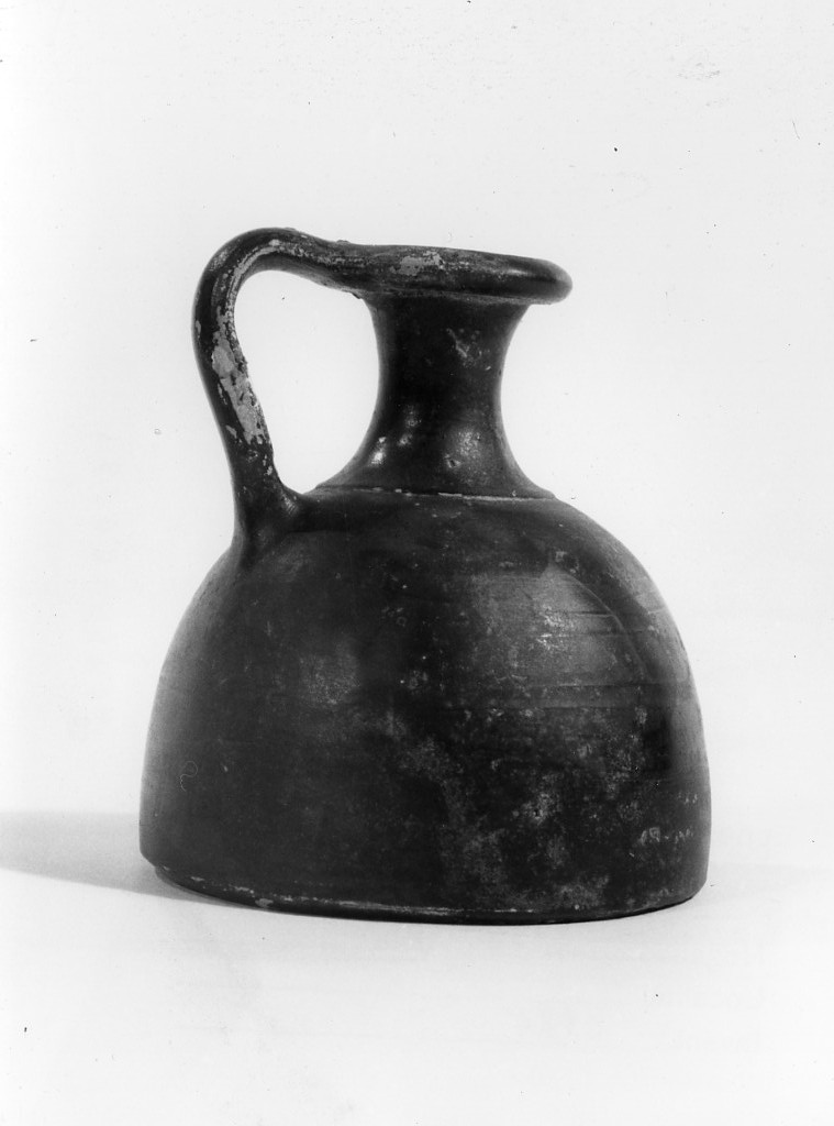 lekythos - produzione apula (sec. III a.C)