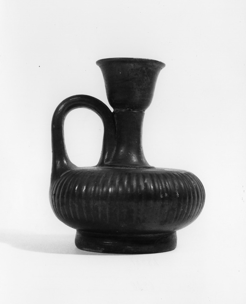 lekythos - produzione italiota (seconda metà sec. IV a.C)