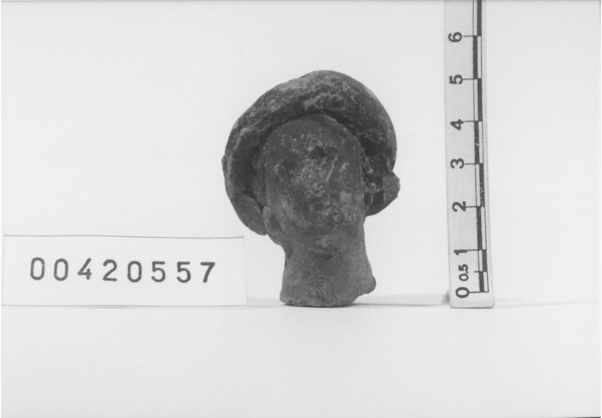 Figura femminile panneggiata (Statuetta votiva) (Seconda metÍ III d.C)