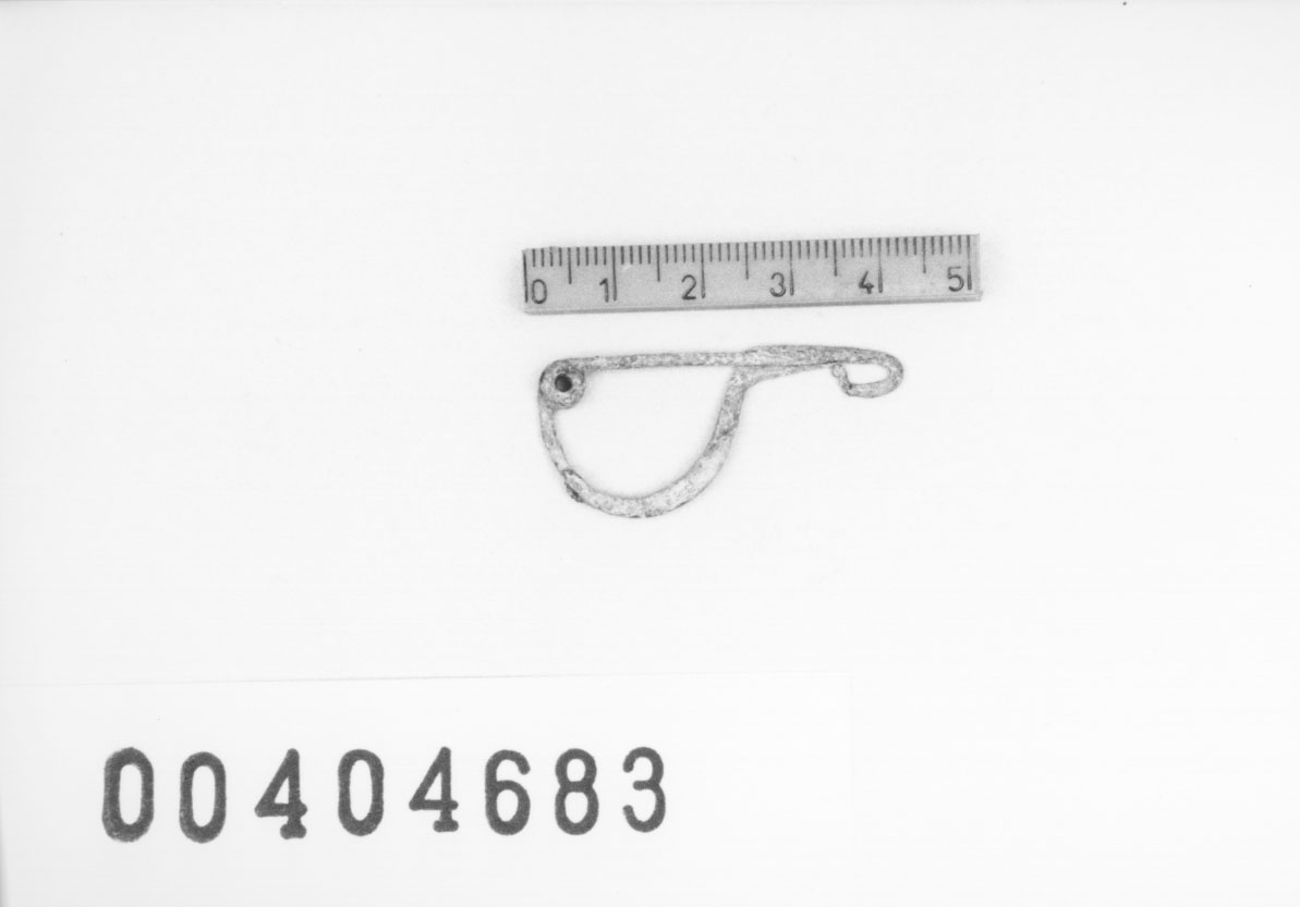 Fibula, Guzzo, tipo A, IX, 1 (VI a.C)