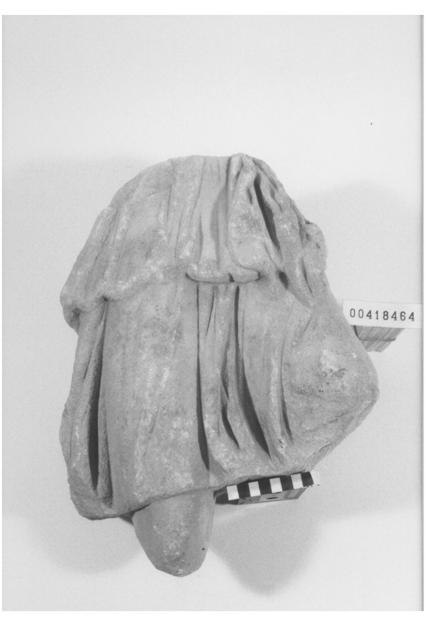 Figura femminile (Statua/ frammento) (Età imperiale)