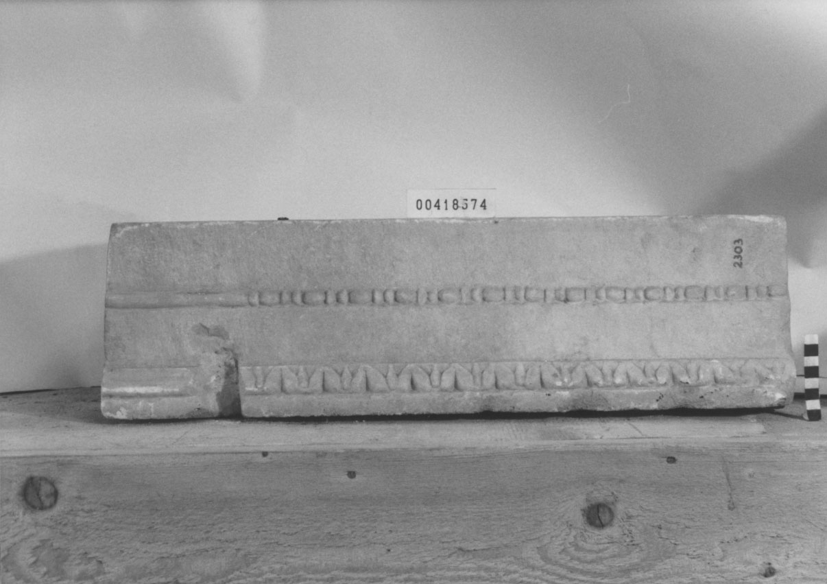 Architrave modanato (Età augustea)