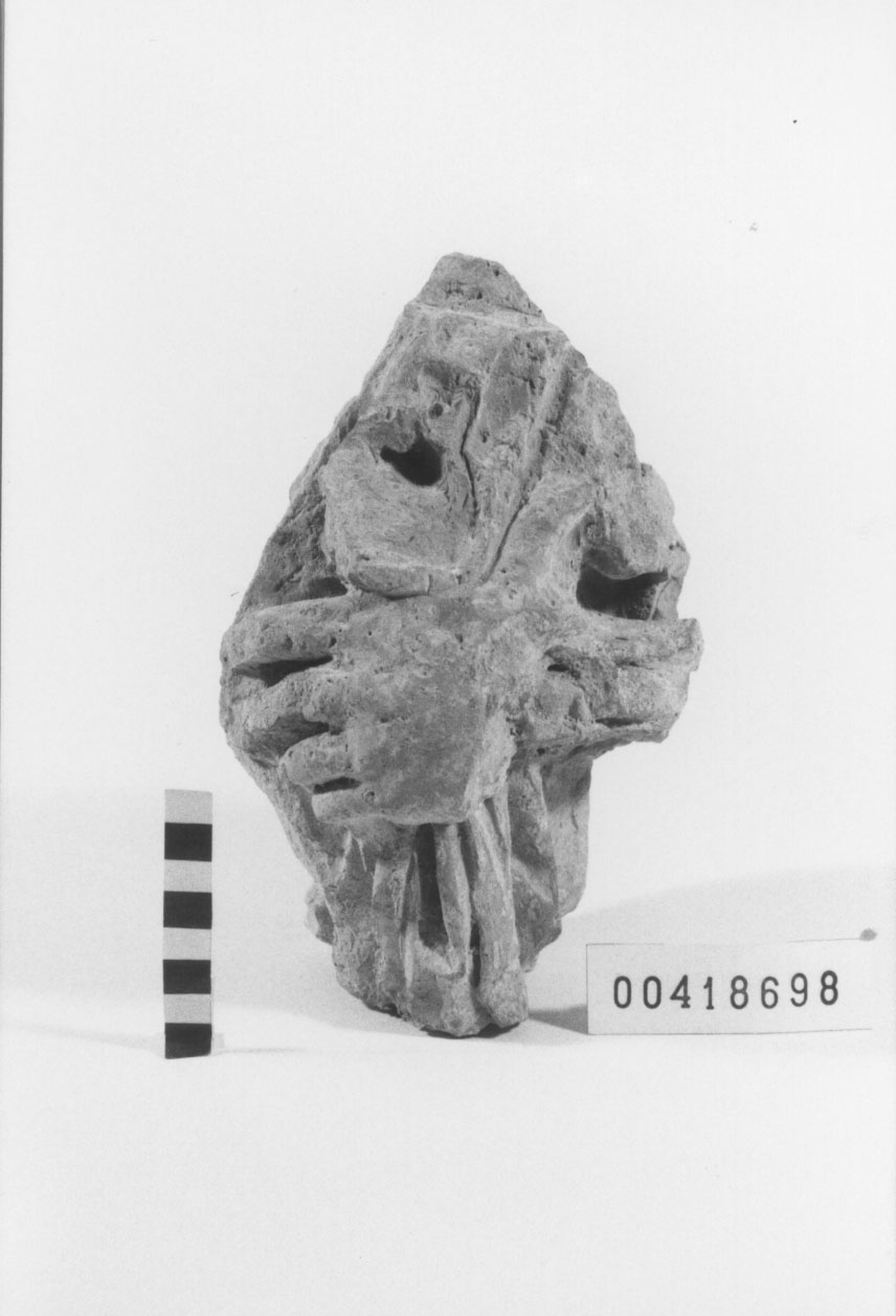 Statua/ frammento (II a.C)