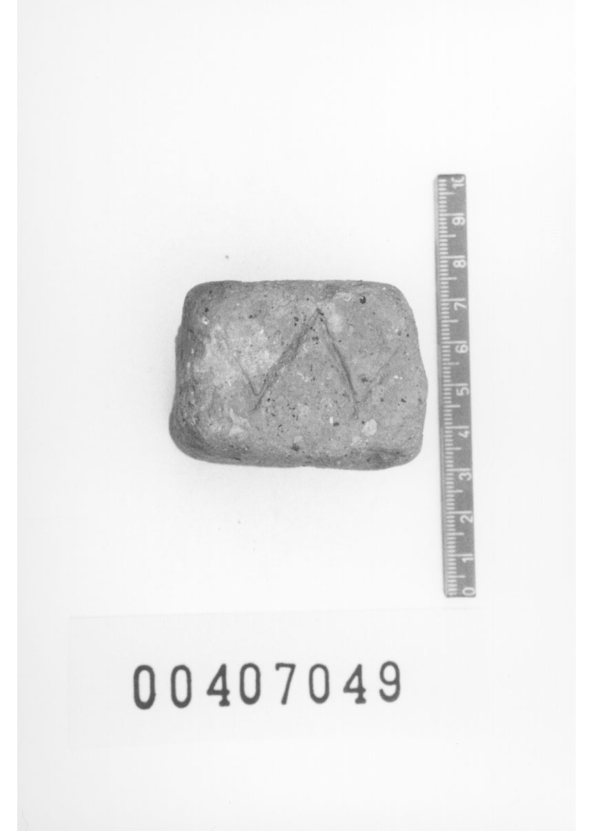 Peso da telaio, Fregellae, tipo R (III a.C, II a.C)