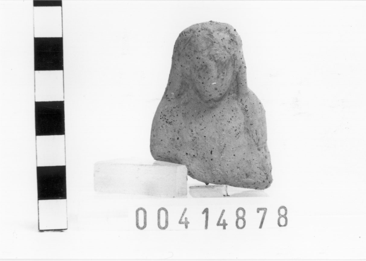 Figura maschile (?) (Statuetta votiva/ frammento) (III a.C, II a.C)