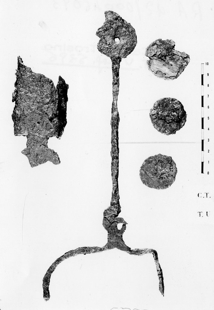 scudo/ frammento - deposizione longobarda (fine/ fine secc. VI d.C. - VII d.C)