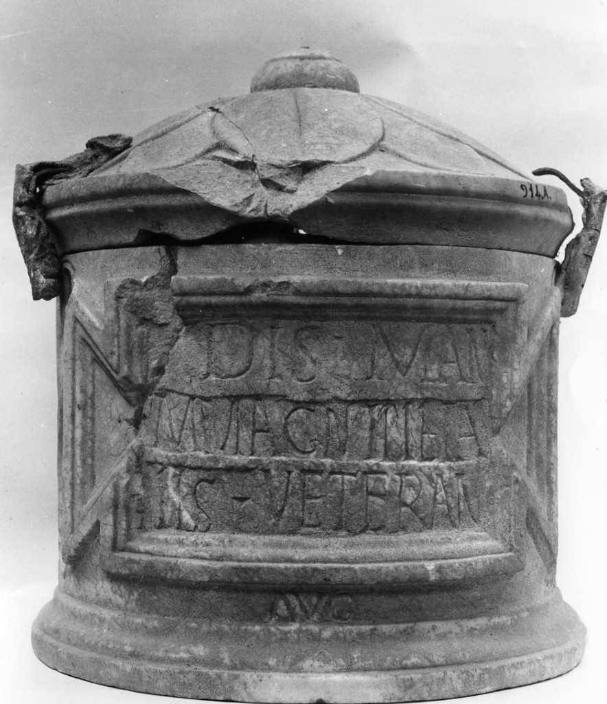 urna, M. Magnus Pietas veteranus (secc. II d.C.-III d.C)