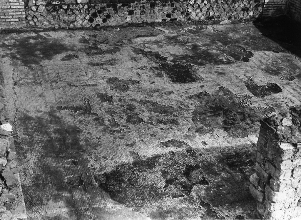 rivestimento pavimentale (sec. II d.C)