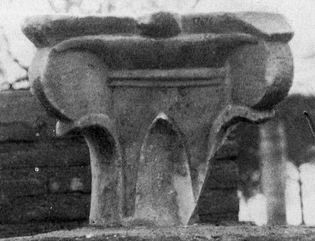 capitello composito (metà sec. IV d.C)