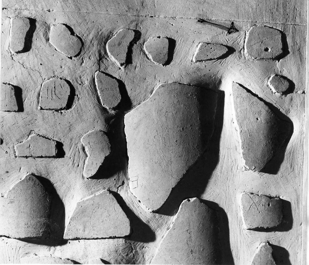 rivestimento parietale con graffito (secc. I d.C.-II d.C)