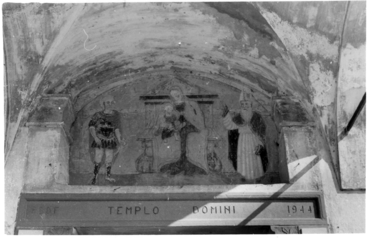 Madonna in trono tra i Santi Zenone e Cassiano (dipinto murale) - ambito lombardo (seconda metà sec. XV)