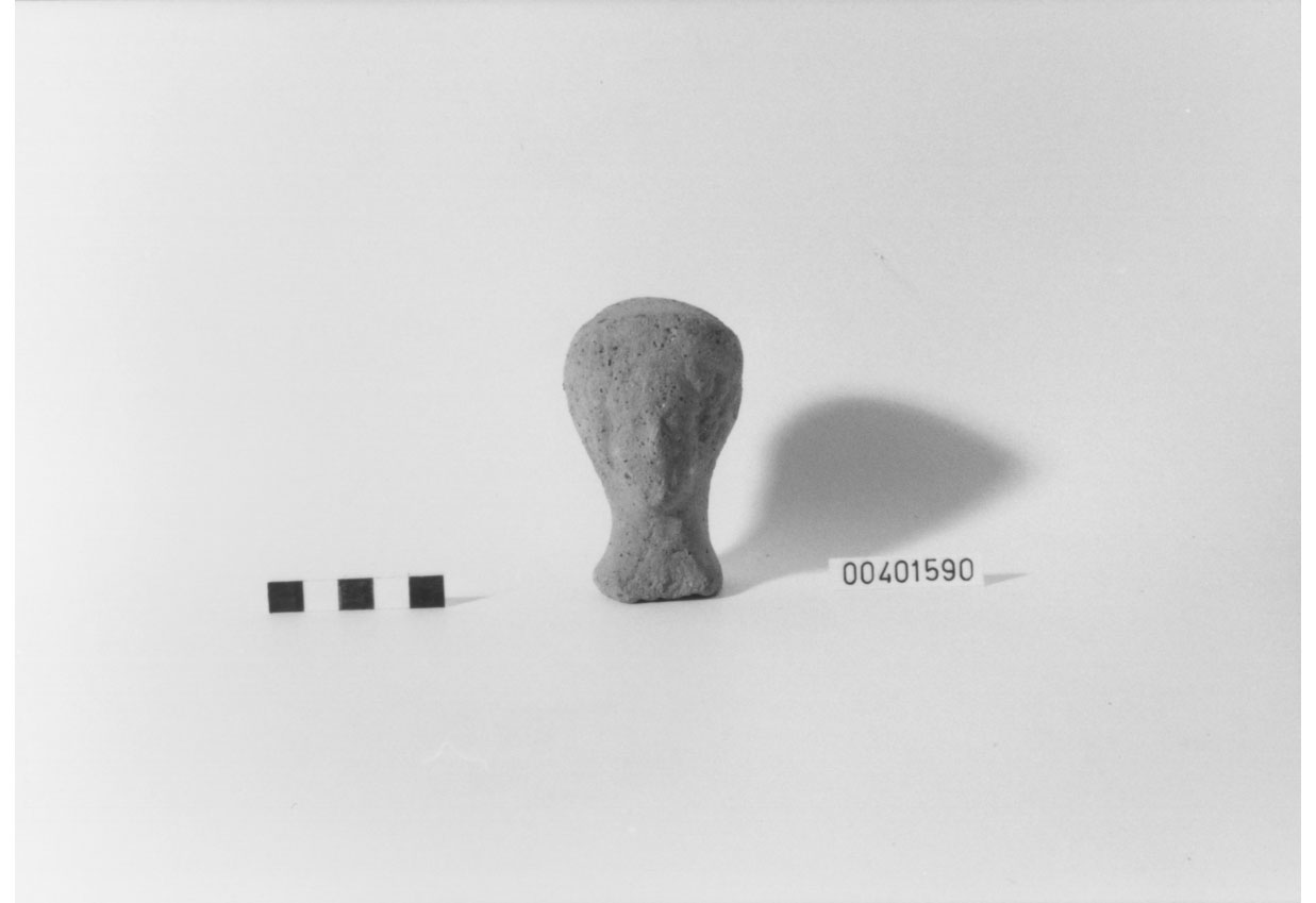 Figura femminile (testa/ votiva) - produzione locale (III a.C)